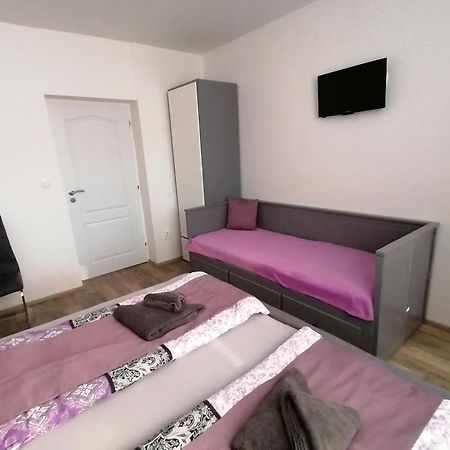 Ubytovani Na Spaciru Mikulov Ngoại thất bức ảnh