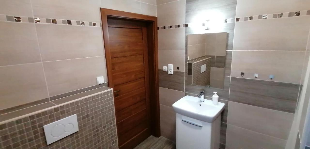 Ubytovani Na Spaciru Mikulov Ngoại thất bức ảnh